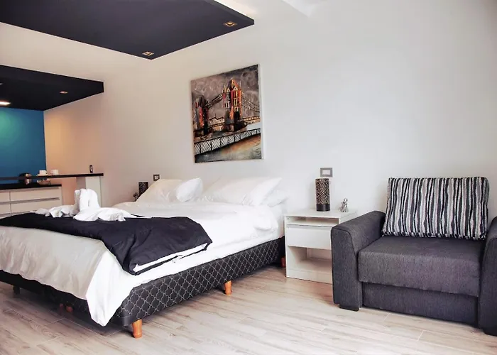 Domus Lake Resorts